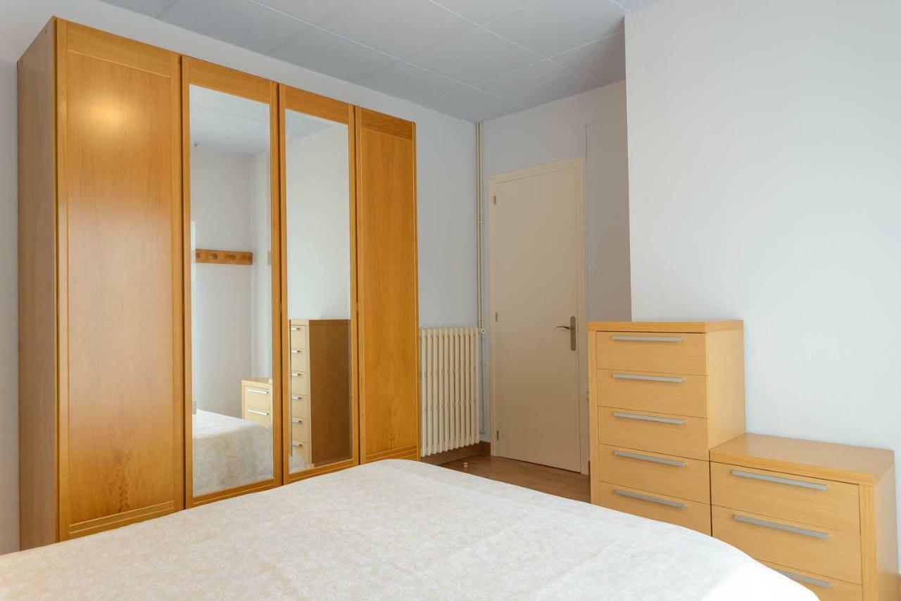 Apartamento "El Lila" - Parking Incluido Olot Bagian luar foto