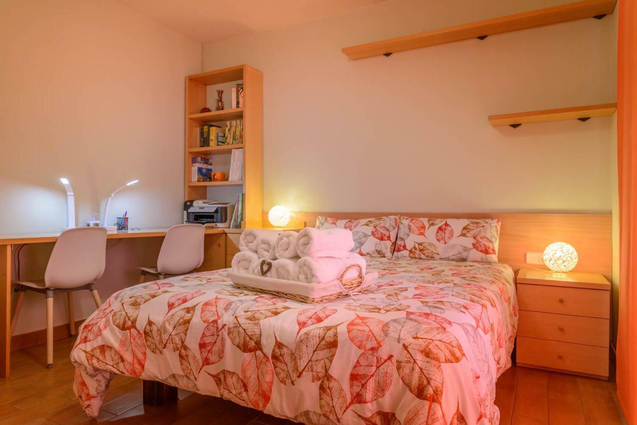 Apartamento "El Lila" - Parking Incluido Olot Bagian luar foto